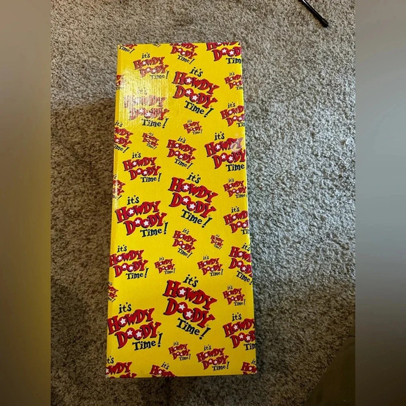 New Howdy Doody Limited Edition 50th
Anniversary 17" Doll 1998 Stanton Arts Mib - Picture 2 of 5